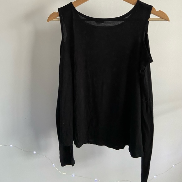 Black Cold Shoulder Long Sleeve Shirt - Picture 2 of 3